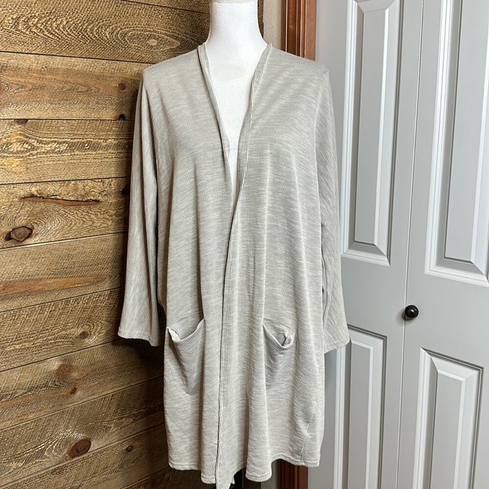 Donni. Ribbed Cardigan Sweater Gray Open Front 3/4 Sleeve Stretch One size NWT